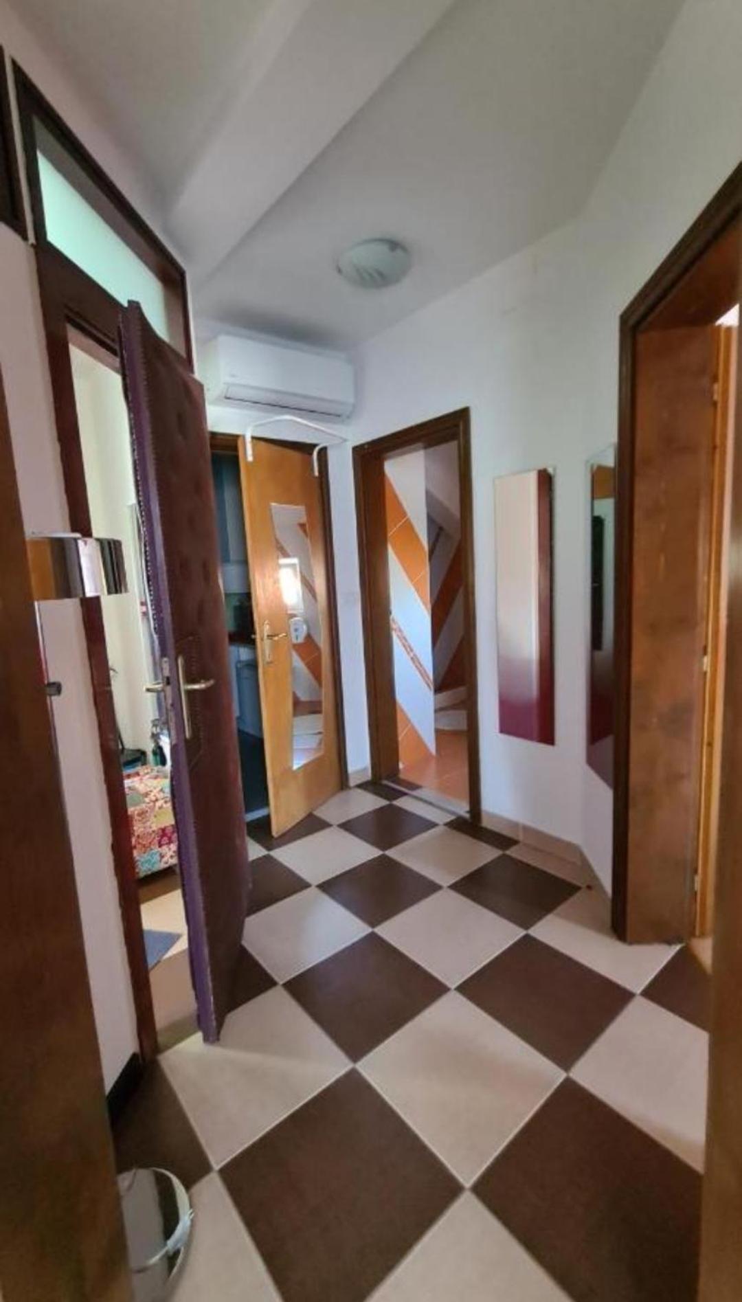 Lux Apartments With Pool Dex Zemun Polje 外观 照片